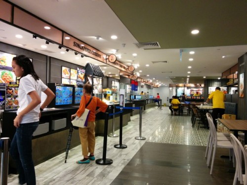 フードコートの店内1