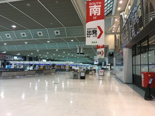 オープン直後の成田空港3F