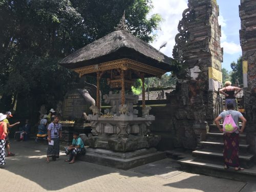 ティルタウンプル寺院内1