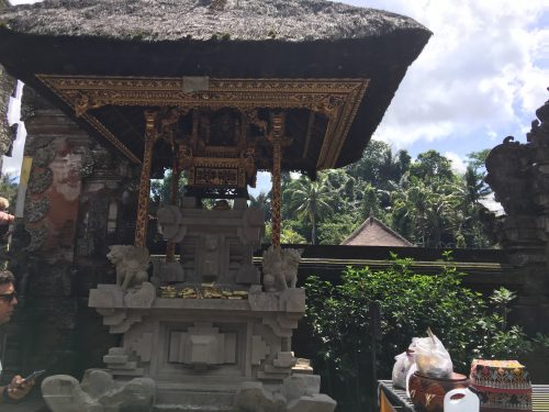 ティルタウンプル寺院内2