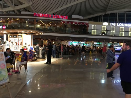 ングラライ空港の制限エリア