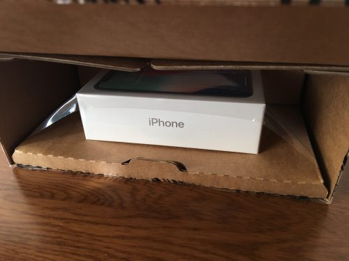iPhone Xの箱の開封