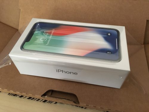 iPhone Xの箱の開封2
