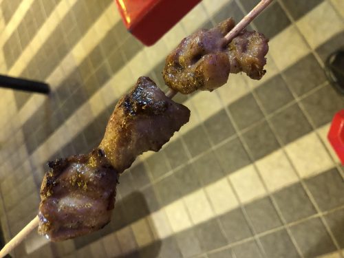ギャラクシーホテル近辺のフードコートで肉