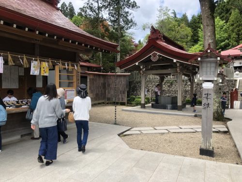 金蛇水神社の中