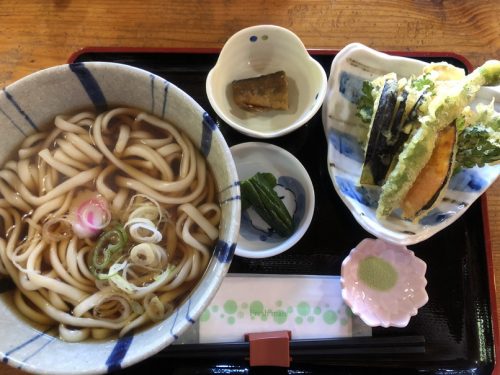 仙北市の森の駅の長四郎「天ぷらうどん」